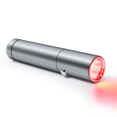 購入 注文のブランドのロゴの携帯用赤い赤外線ライト療法のトーチ630nm 660nm 830nm オンライン製造