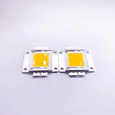 完全なスペクトル10W 100Wは高い発電LEDを玉を付ける穂軸に導いた破片を統合した